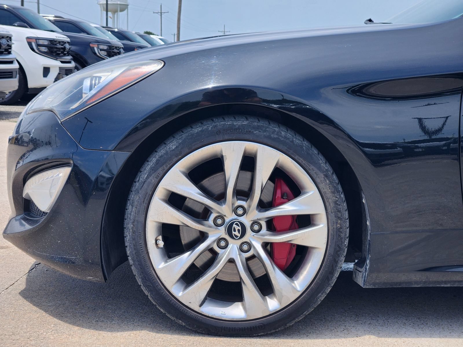 Used 2015 Hyundai Genesis 3.8 RWD image 9