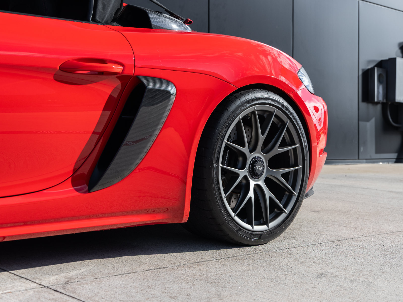 Certified 2025 Porsche 718 Boxster Spyder RS RWD image 17