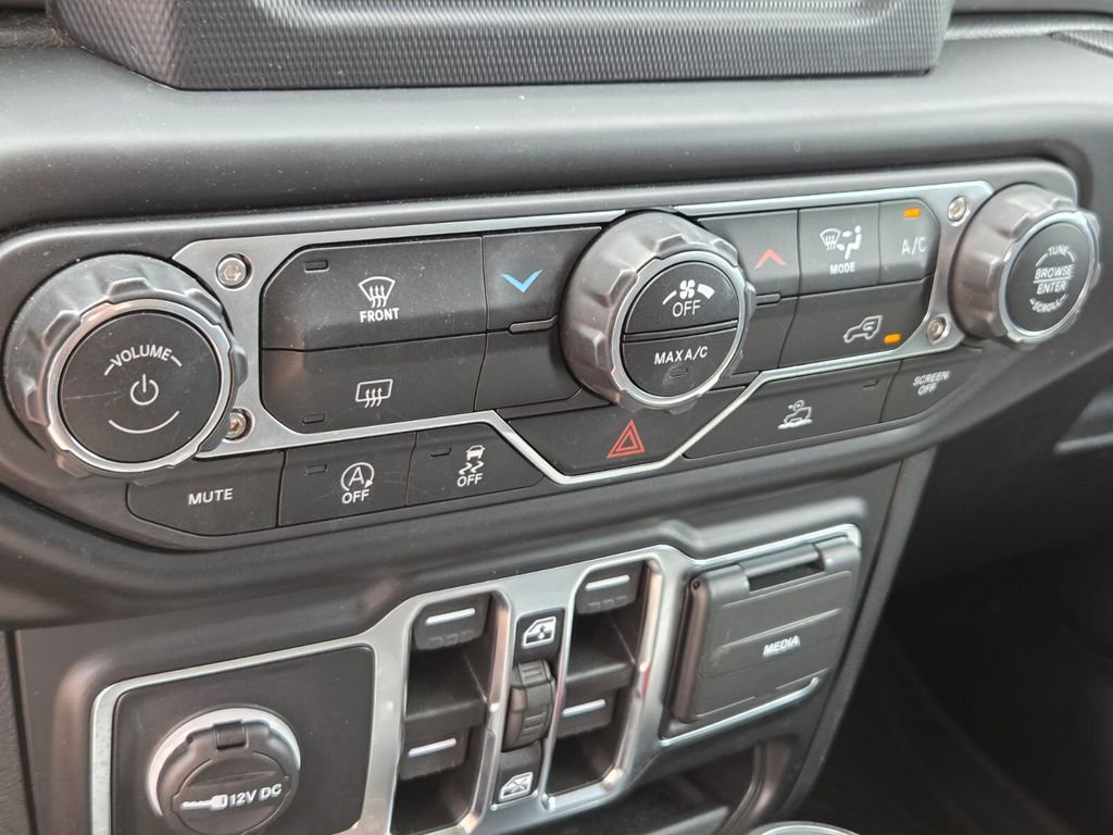 Used 2022 Jeep Wrangler Unlimited Sport AWD/4WD image 23