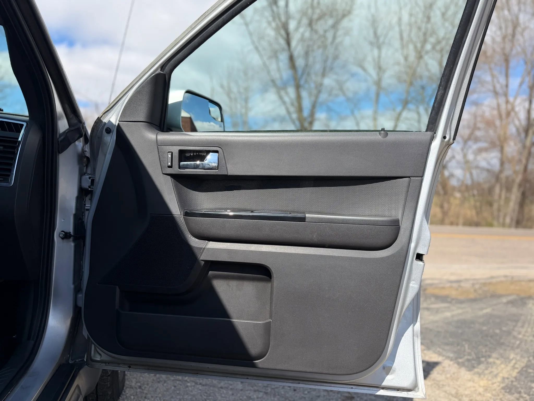 Used 2012 Ford Escape Limited image 19