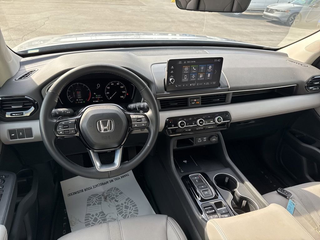 Used 2025 Honda Pilot EX-L image 32