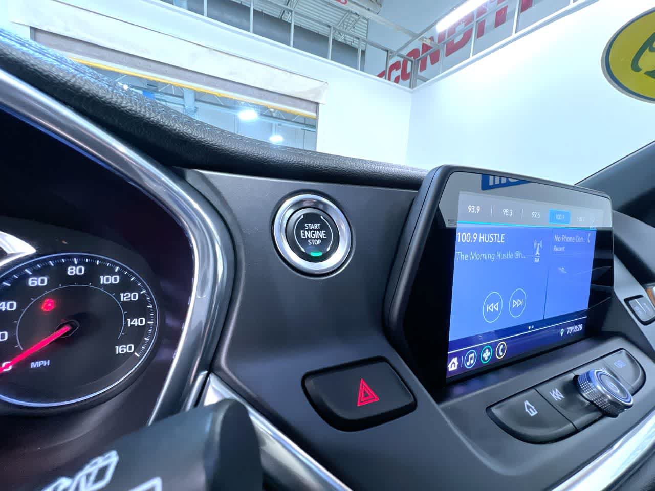 Used 2019 Chevrolet Blazer LT FWD image 17