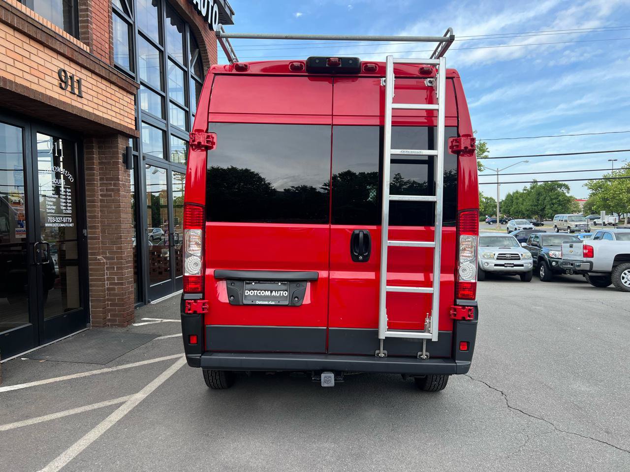 Used 2017 RAM ProMaster 2500 w/ Mopar Trailer Tow Group FWD image 9