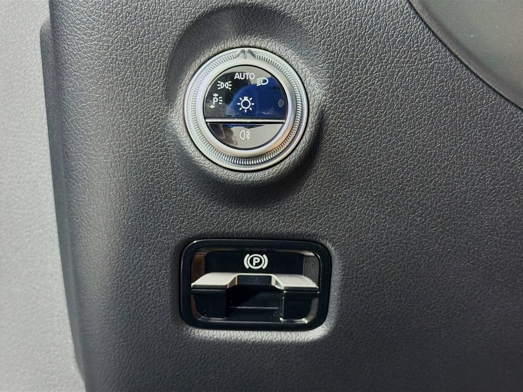 Certified 2024 Mercedes-Benz CLE 300 4MATIC Cabriolet image 19
