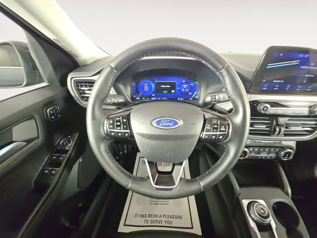 Used 2022 Ford Escape Titanium image 12
