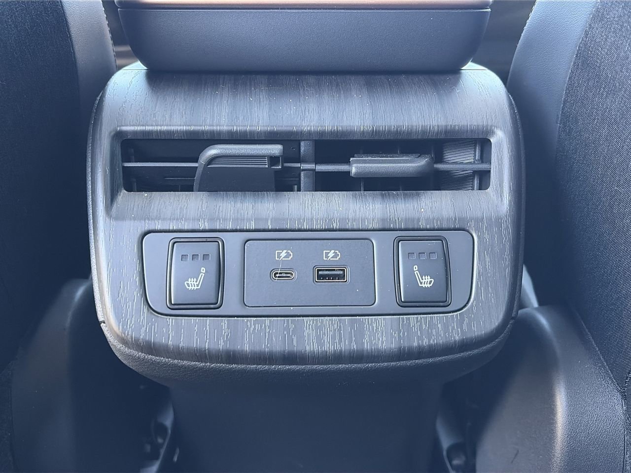 Certified 2024 Nissan Ariya FWD image 33