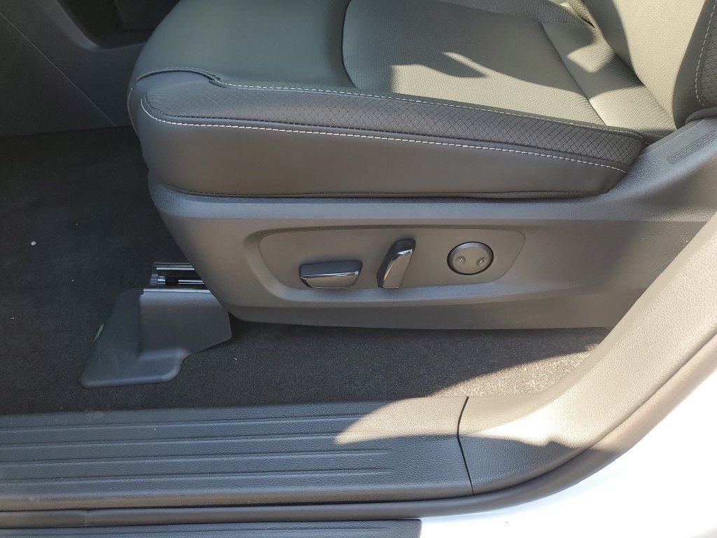 New 2026 Nissan Pathfinder SL FWD image 23
