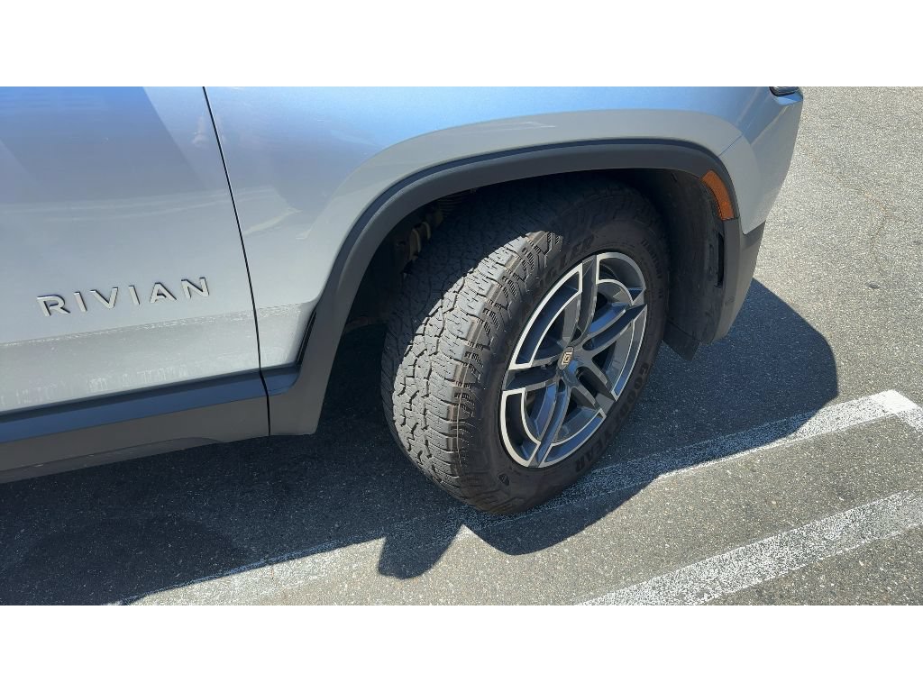 Used 2026 Rivian R1T Adventure AWD/4WD image 10