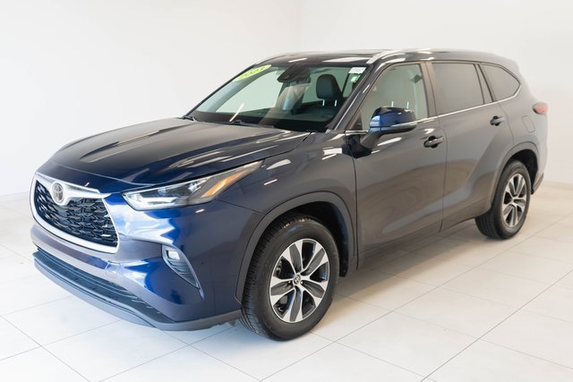 Used 2023 Toyota Highlander XLE image 6