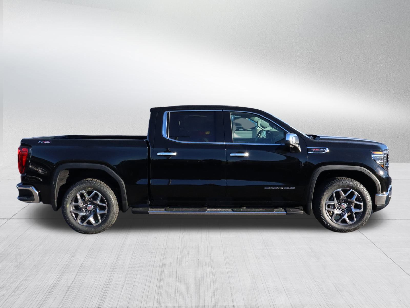 New 2026 GMC Sierra 1500 SLT w/ SLT Premium Plus Package image 8