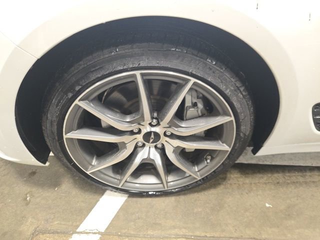 Used 2025 Genesis G70 2.5T image 10