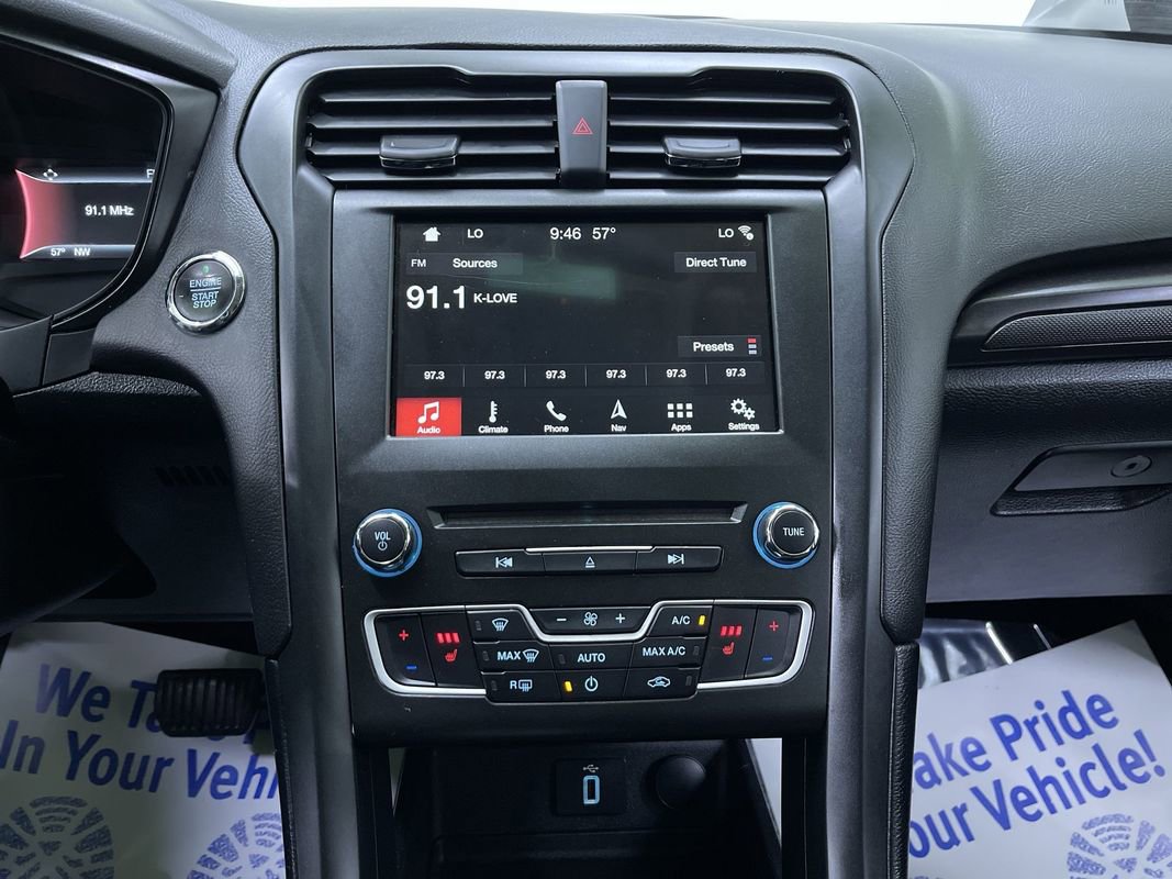 Used 2018 Ford Fusion SE w/ Equipment Group 201A image 21