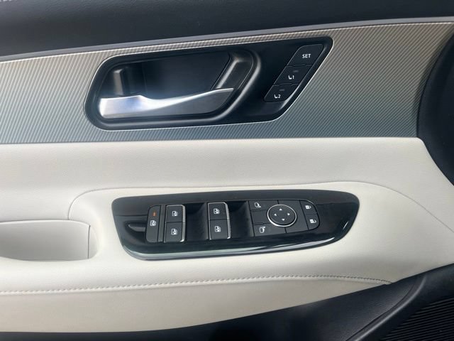 Certified 2025 Nissan Murano SL w/ Cargo Package AWD/4WD image 11