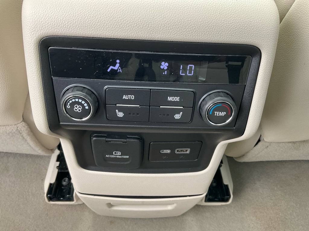 Used 2023 GMC Acadia Denali w/ Denali Ultimate Package FWD image 25
