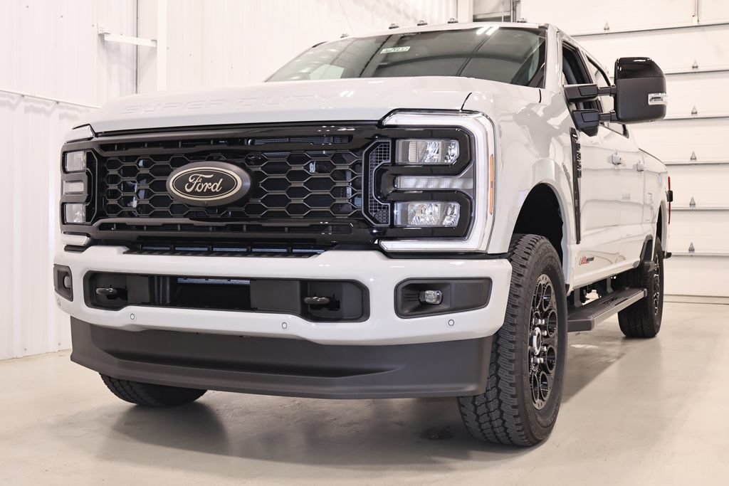 New 2026 Ford F350 Lariat w/ Black Appearance Package AWD/4WD image 5