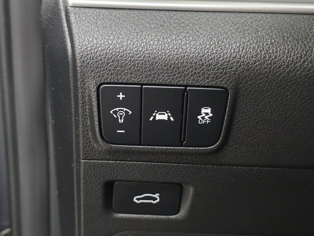 Used 2022 Kia K5 LXS image 22