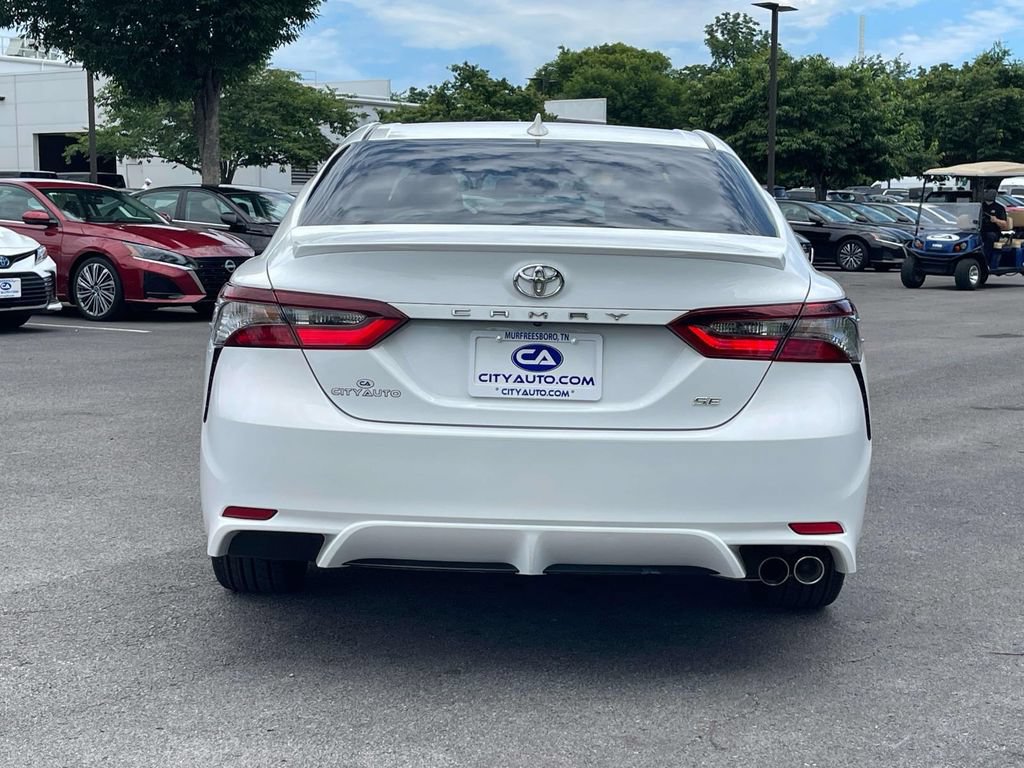 Used 2024 Toyota Camry SE FWD image 5