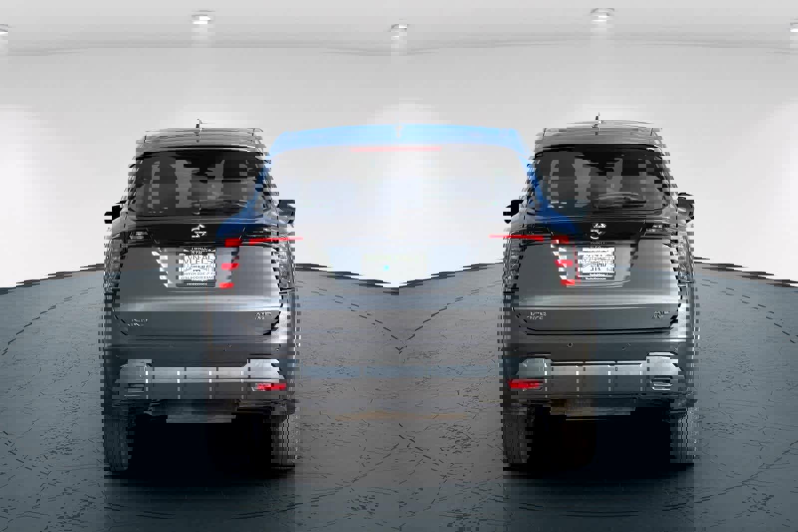 Used 2025 Nissan Kicks SV image 7