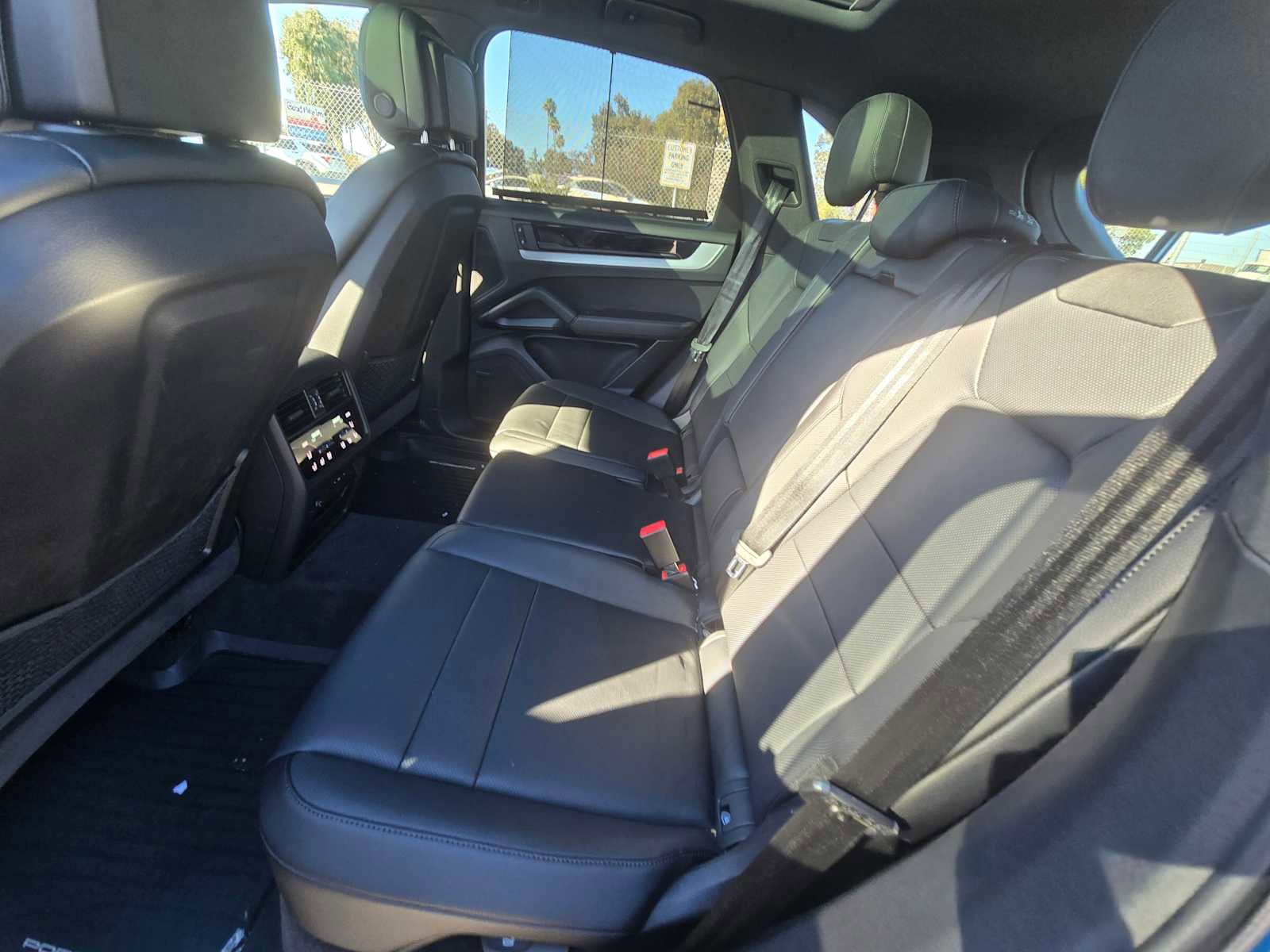 Used 2024 Porsche Cayenne image 21