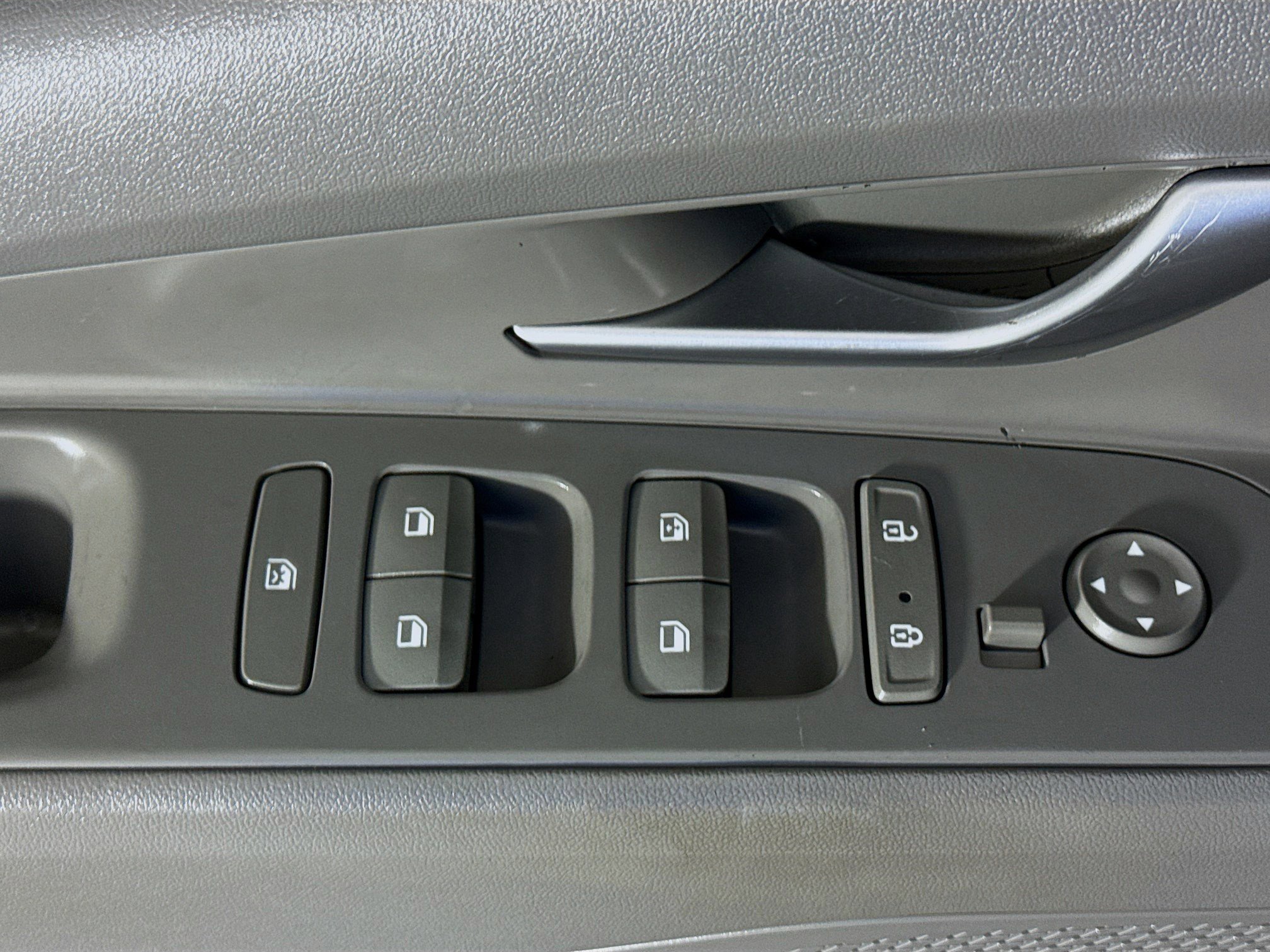 Used 2023 Hyundai Elantra SEL w/ Convenience Package FWD image 24