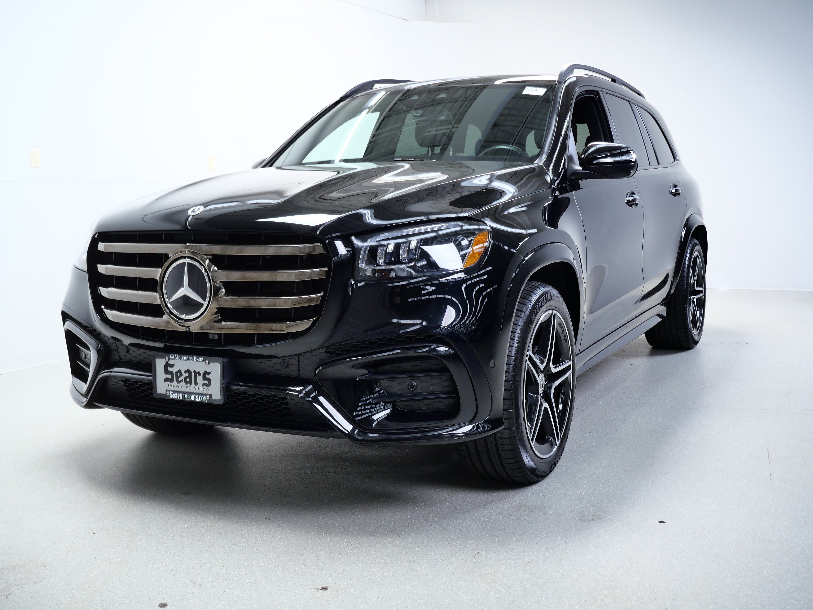 Used 2025 Mercedes-Benz GLS 450 4MATIC image 12
