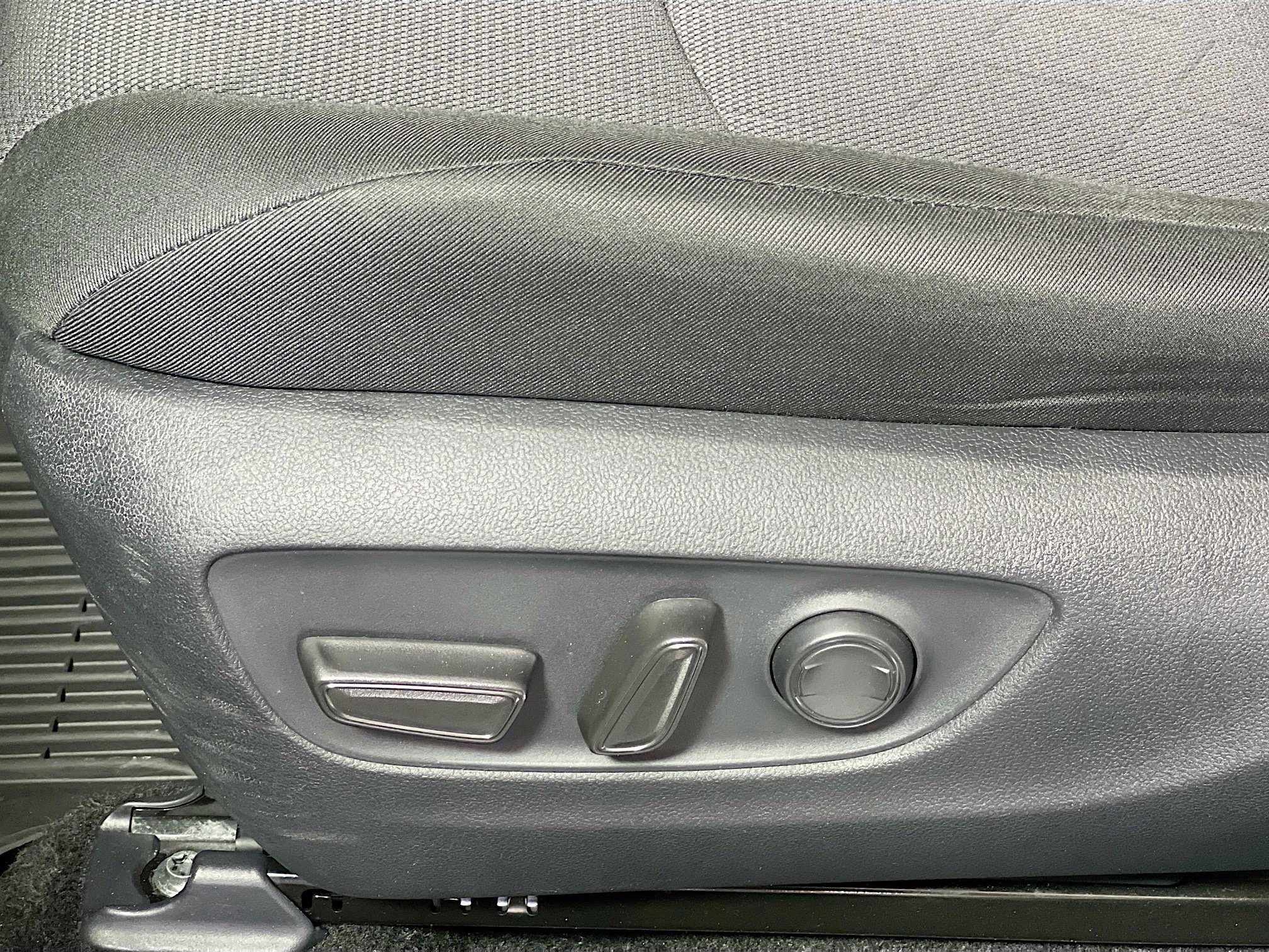 Used 2024 Toyota RAV4 XLE image 51