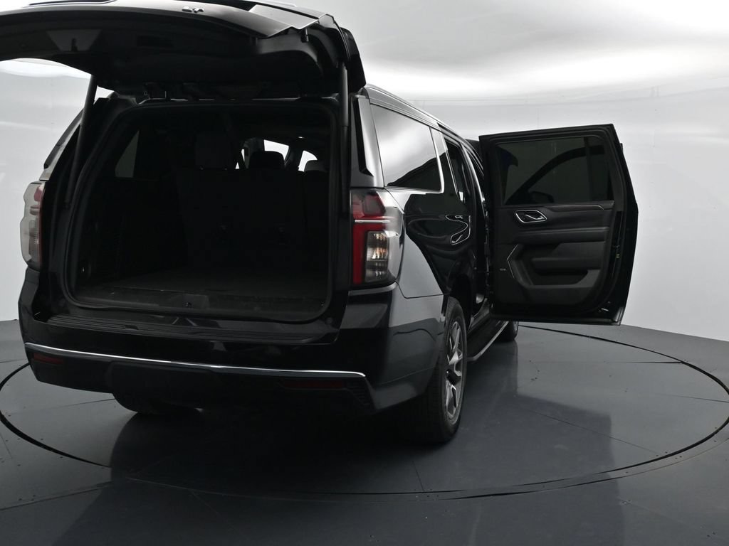 Used 2024 Chevrolet Suburban LT w/ LT Signature Plus Package RWD image 36