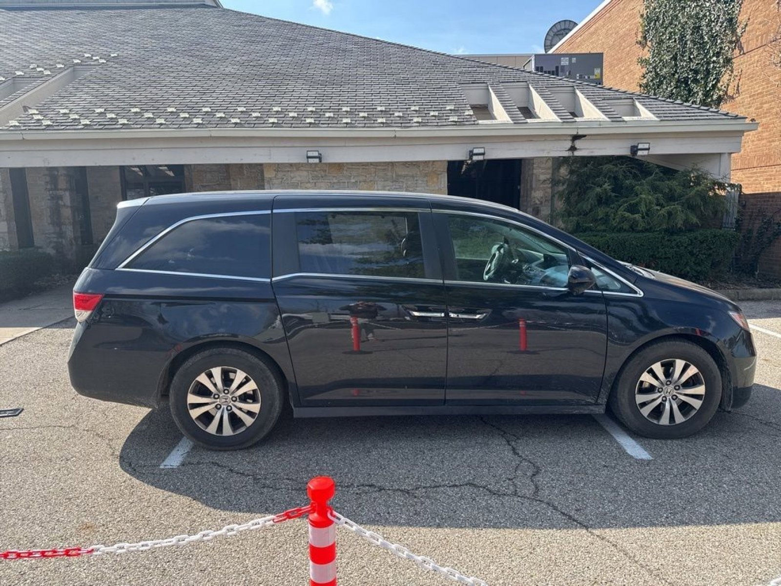 Used 2014 Honda Odyssey EX image 8