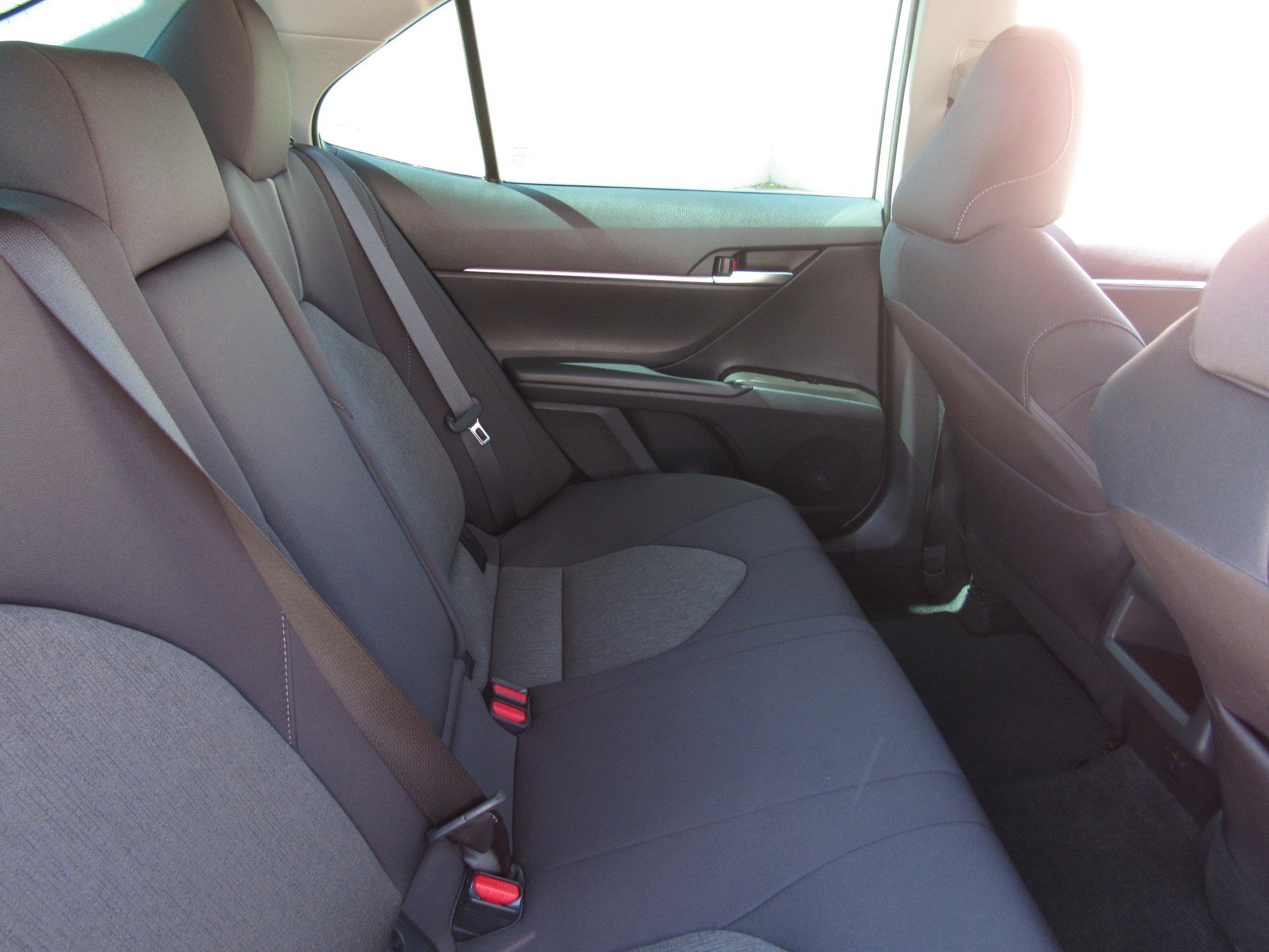 Used 2024 Toyota Camry LE FWD image 11