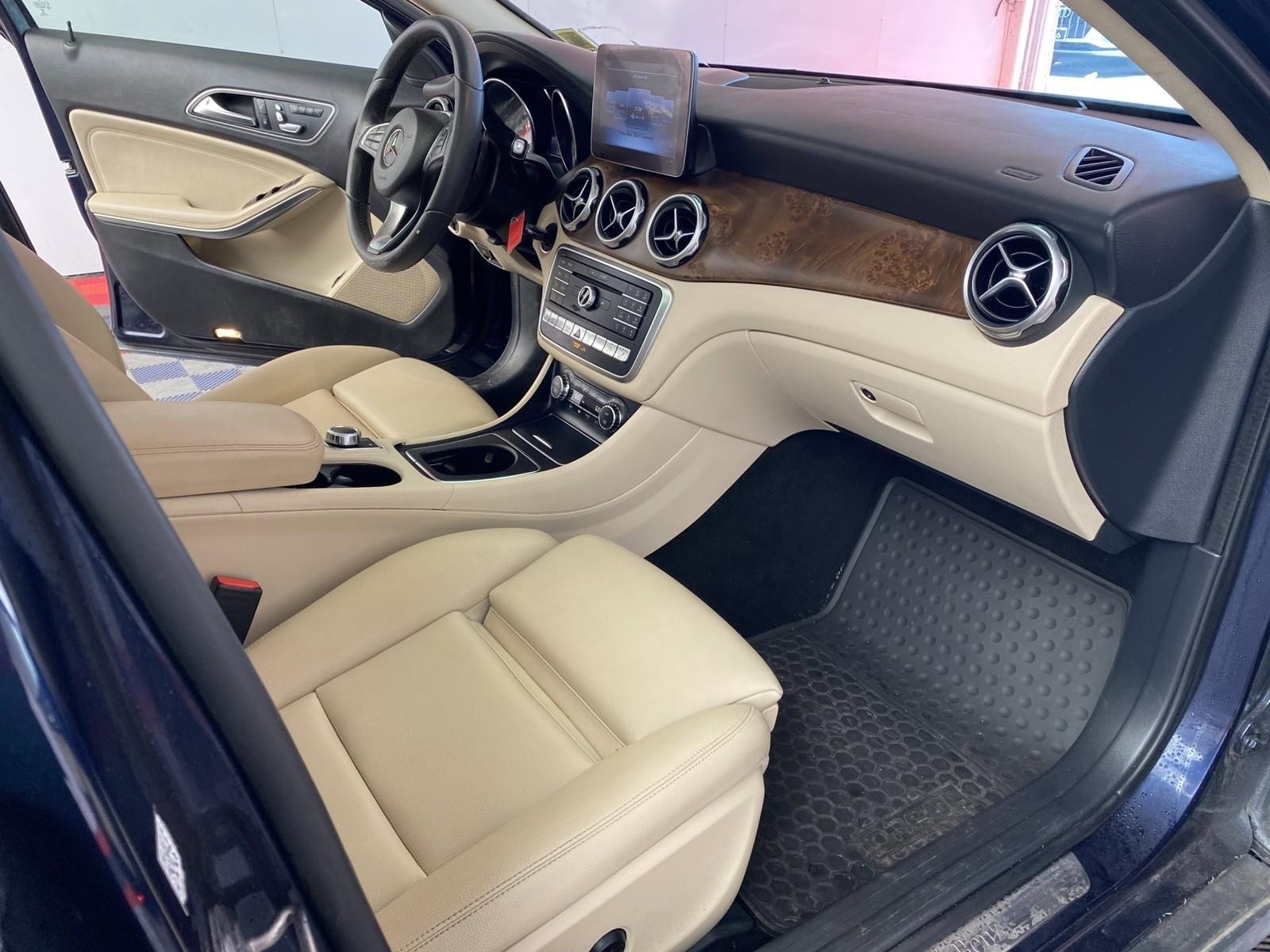 Used 2018 Mercedes-Benz GLA 250 4MATIC image 8