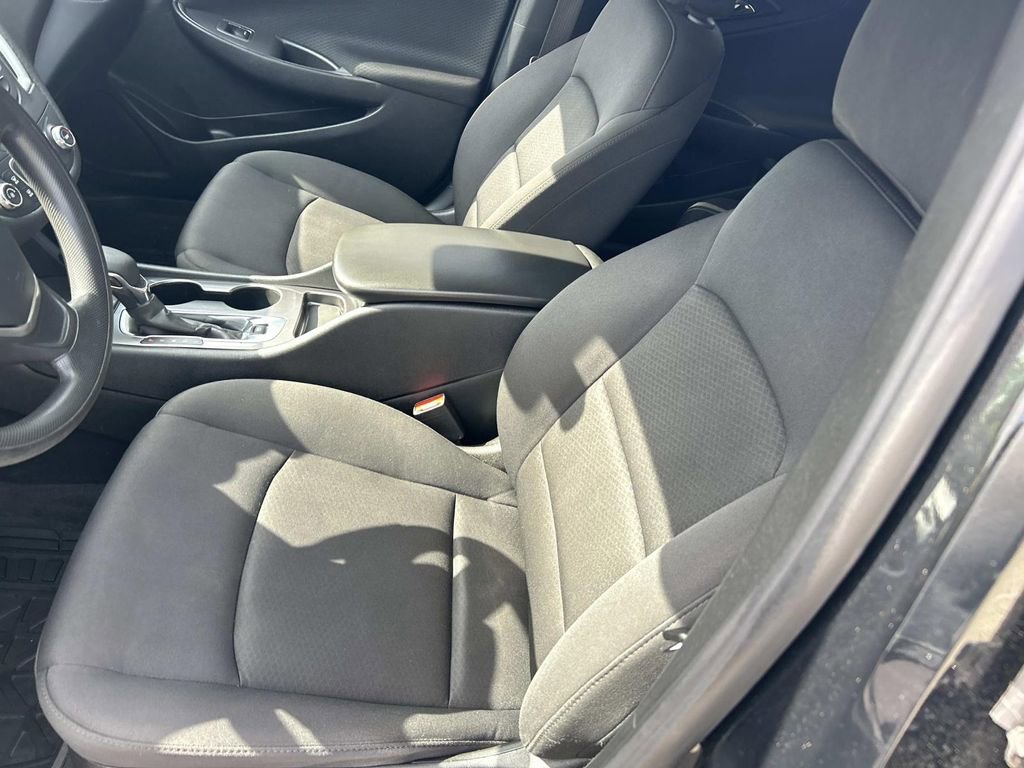 Used 2023 Chevrolet Malibu LS FWD image 13