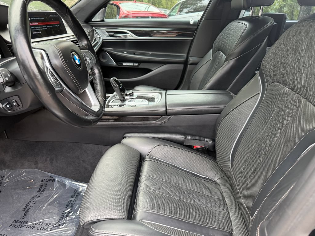 Used 2018 BMW 750i RWD image 22