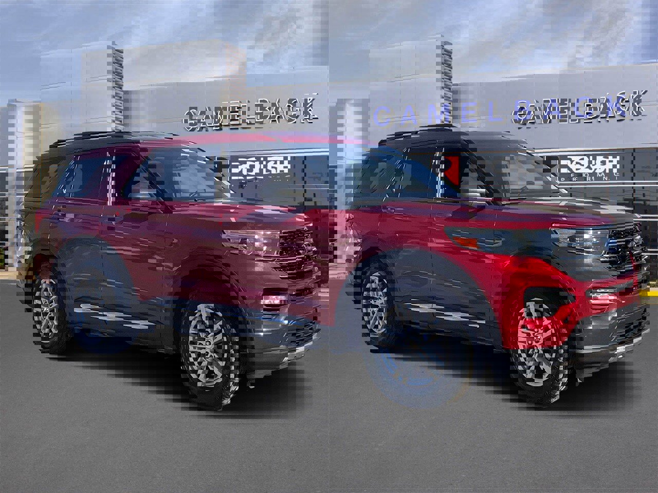 Used 2020 Ford Explorer XLT w/ Equipment Group 202A image 7