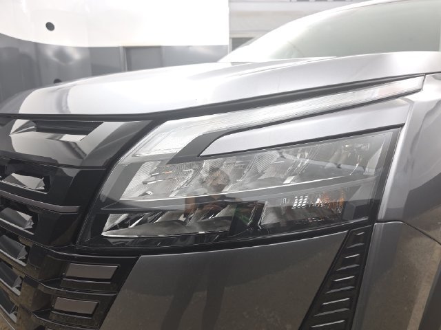 New 2026 Nissan Pathfinder SV w/ SV Premium Package FWD image 10