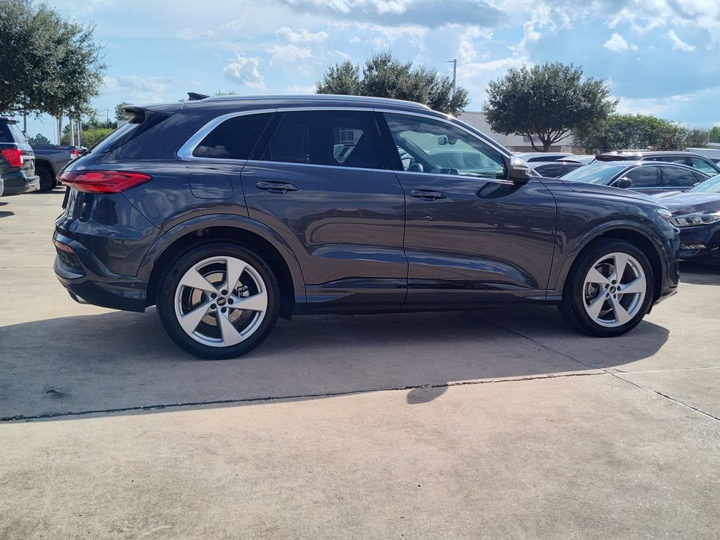 Certified 2025 Audi Q5 Prestige AWD/4WD image 12