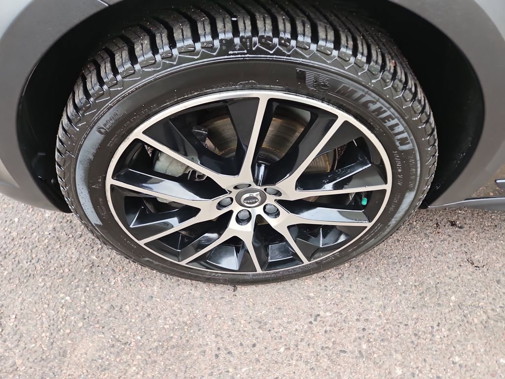 Used 2018 Volvo V90 T6 Cross Country w/ Convenience Package image 26
