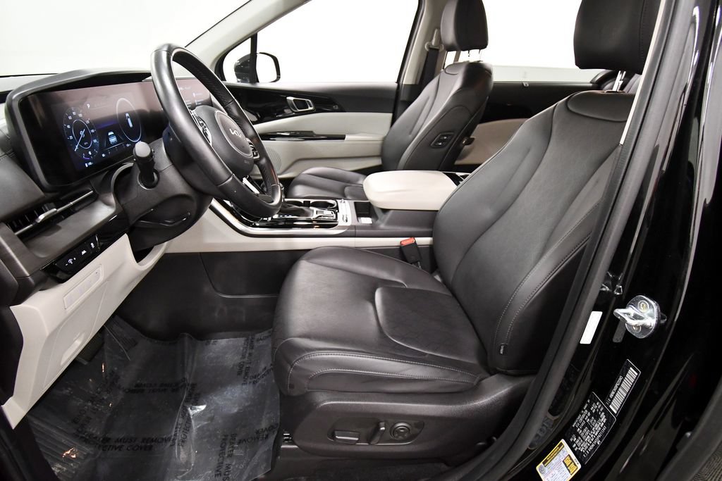 Certified 2023 Kia Carnival SX FWD image 14
