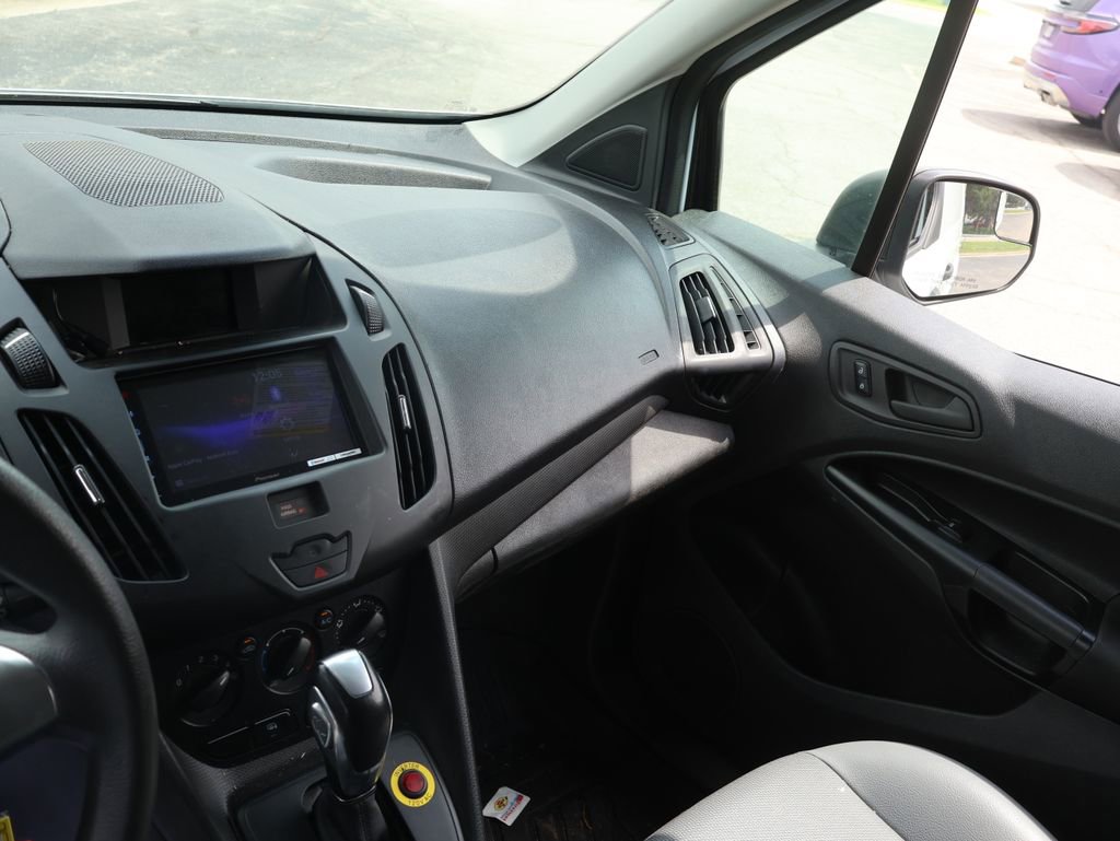 Used 2017 Ford Transit Connect XL FWD image 30