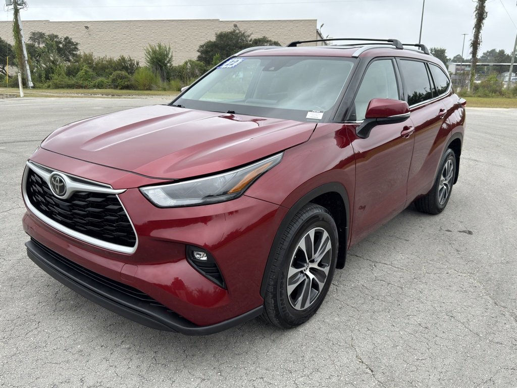 Used 2022 Toyota Highlander XLE image 5