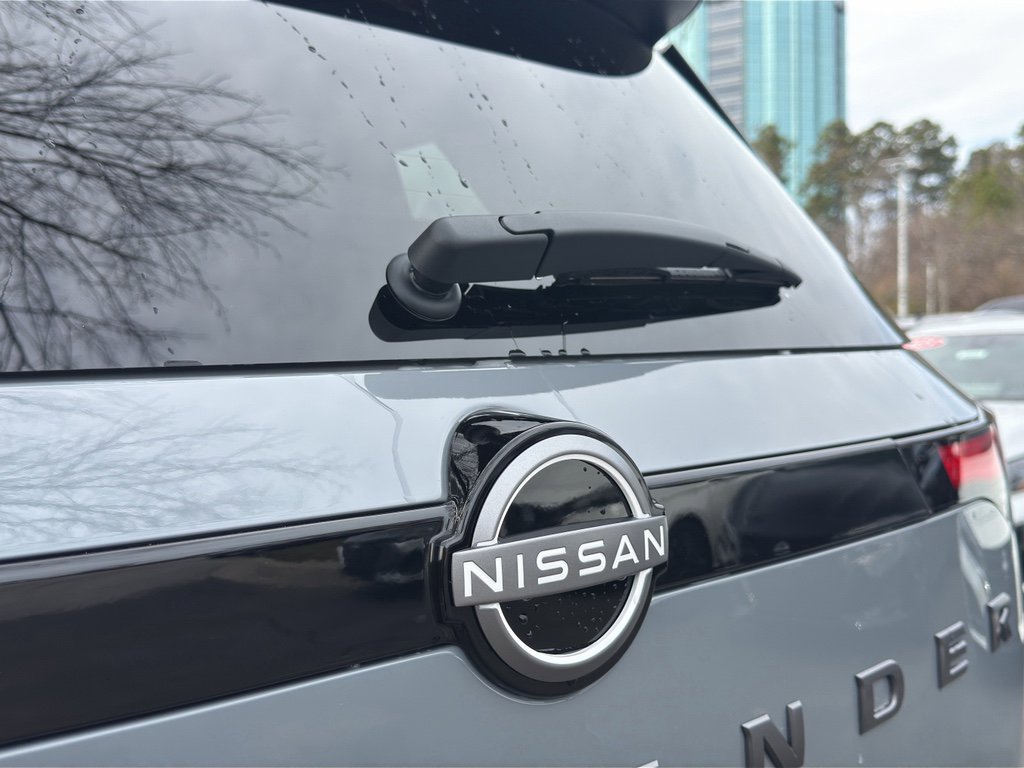 New 2026 Nissan Pathfinder Platinum image 13