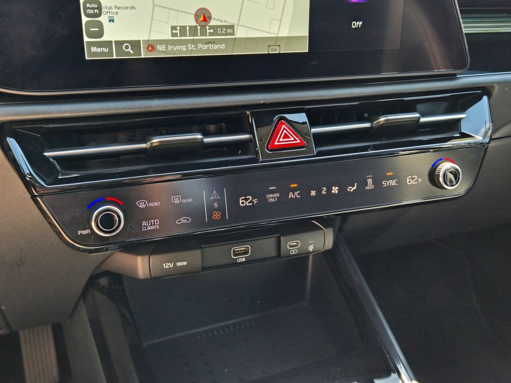 Certified 2024 Kia Niro Wind w/ Wind Preserve Package FWD image 30