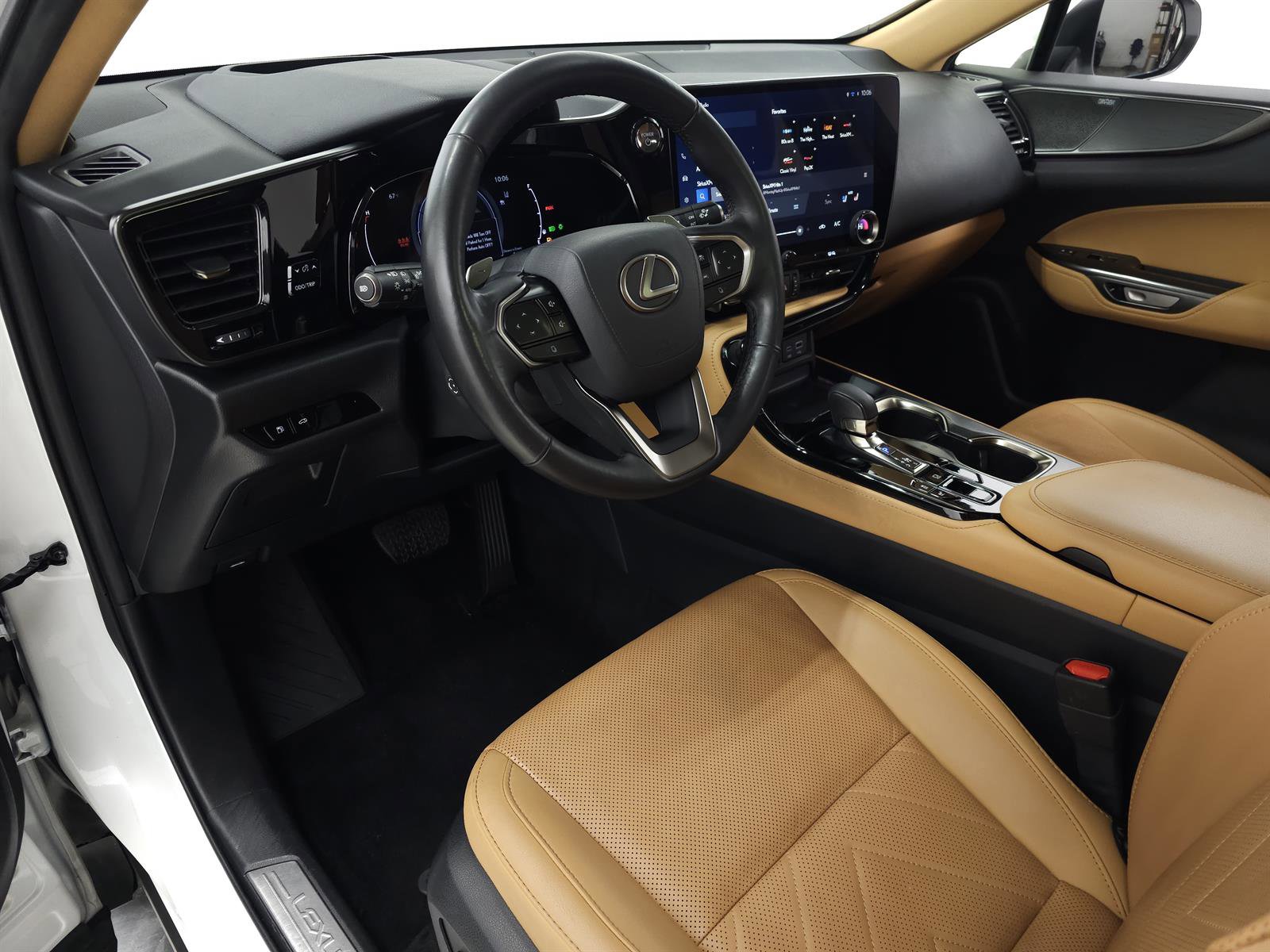 Used 2025 Lexus NX 350h AWD w/ Accessory Package (2T) image 17