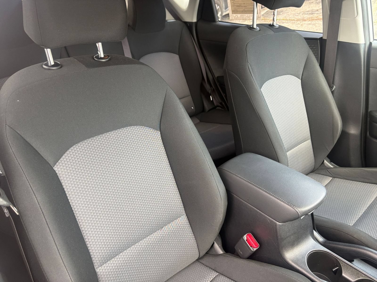 Used 2025 Kia Soul LX w/ LX Technology Package FWD image 30