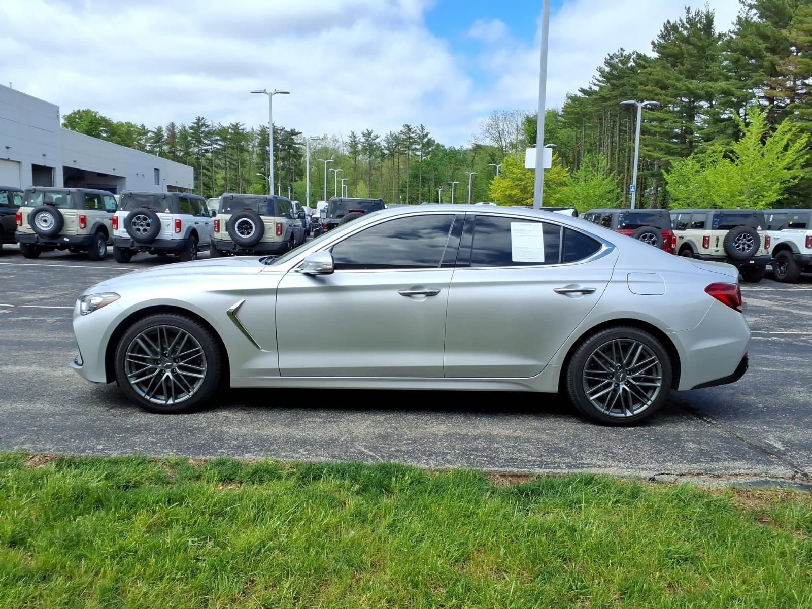 Used 2019 Genesis G70 2.0T Advanced RWD image 6