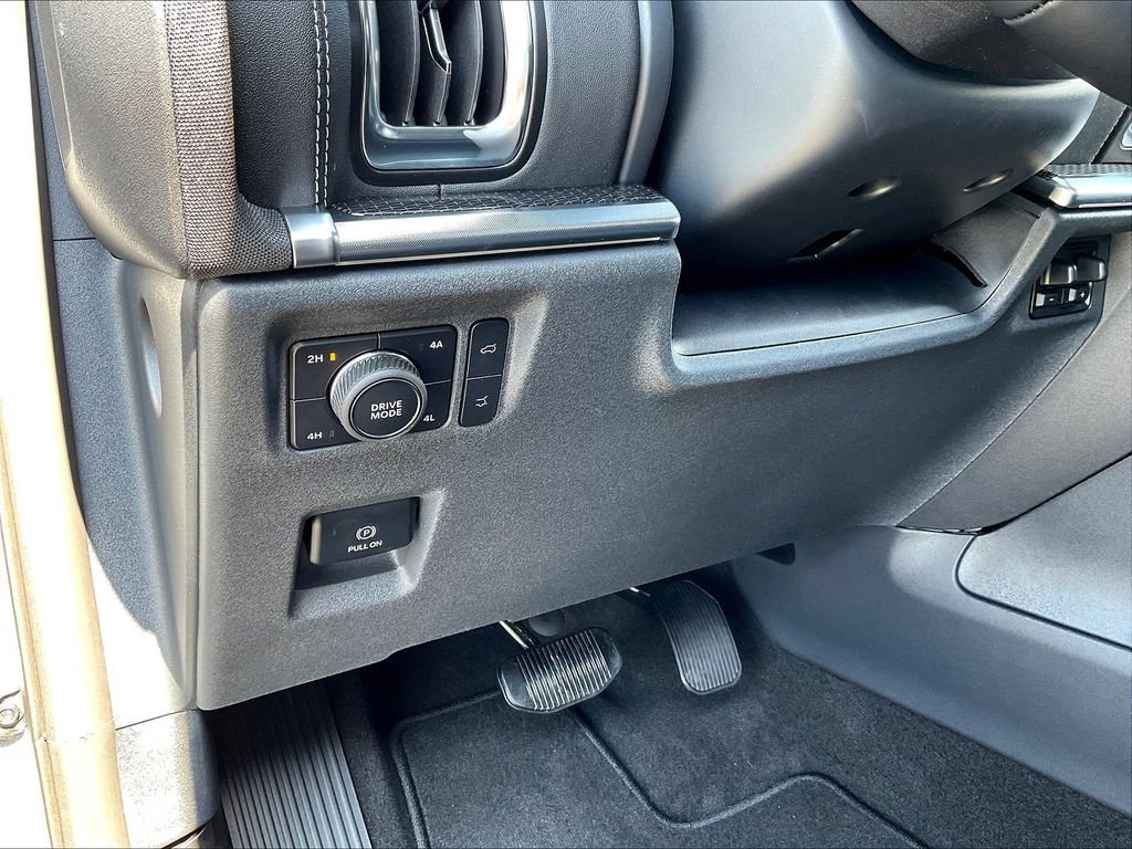 New 2027 Ford Expedition Max Platinum w/ Stealth Performance Package AWD/4WD image 32