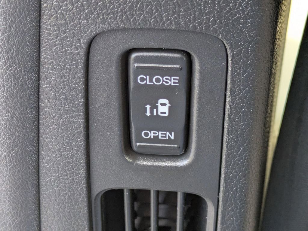 Used 2024 Honda Odyssey Elite image 28