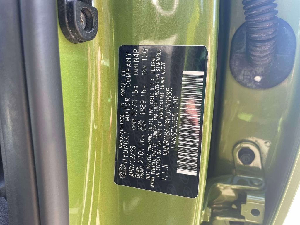 Used 2023 Hyundai Venue SEL image 18