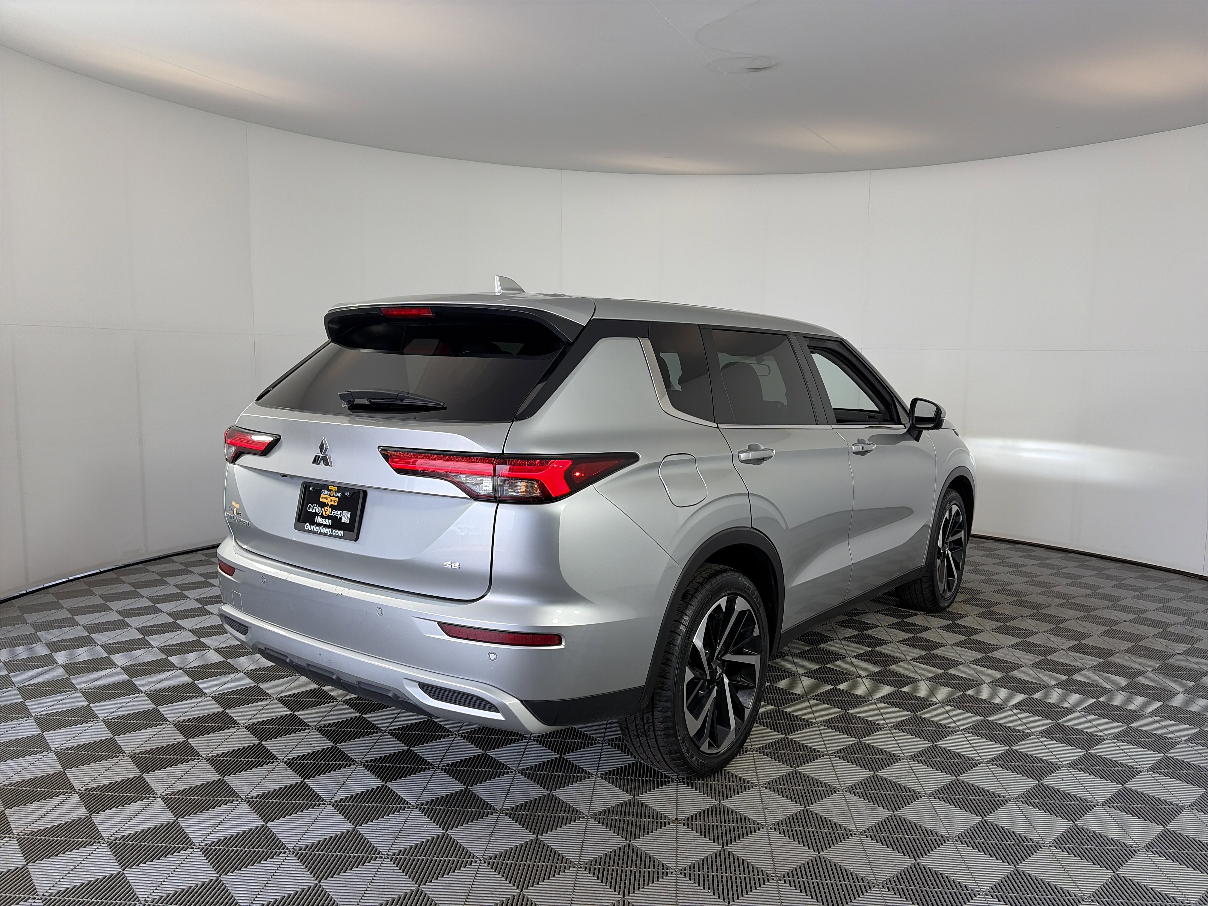 Used 2024 Mitsubishi Outlander SE FWD image 11