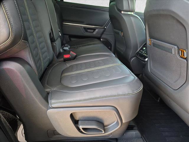 Used 2025 Rivian R1S Adventure Dual AWD/4WD image 21