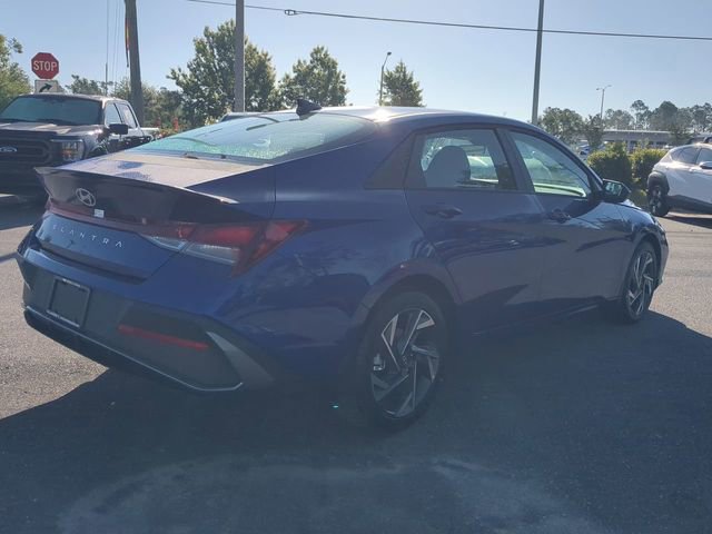 New 2025 Hyundai Elantra Sport FWD image 5
